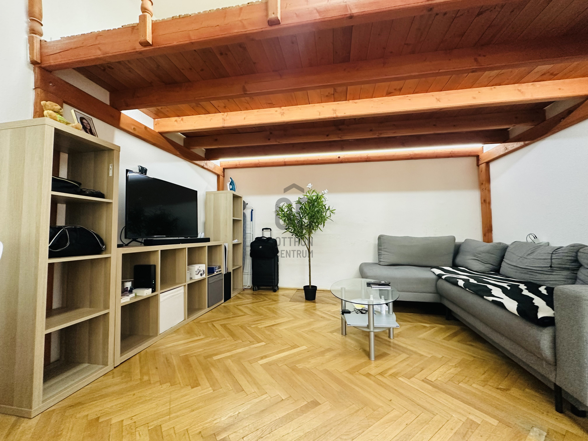 Gallery zoom image