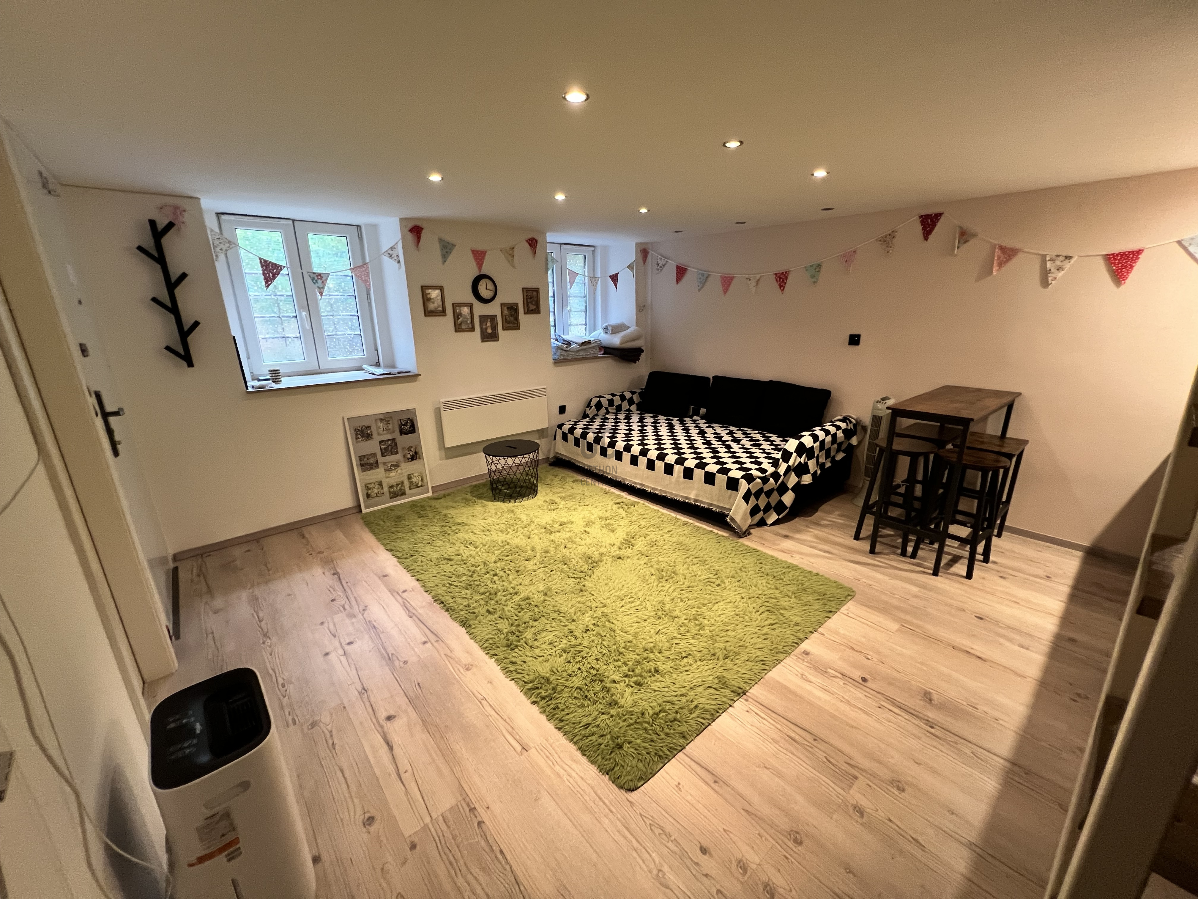 Gallery zoom image