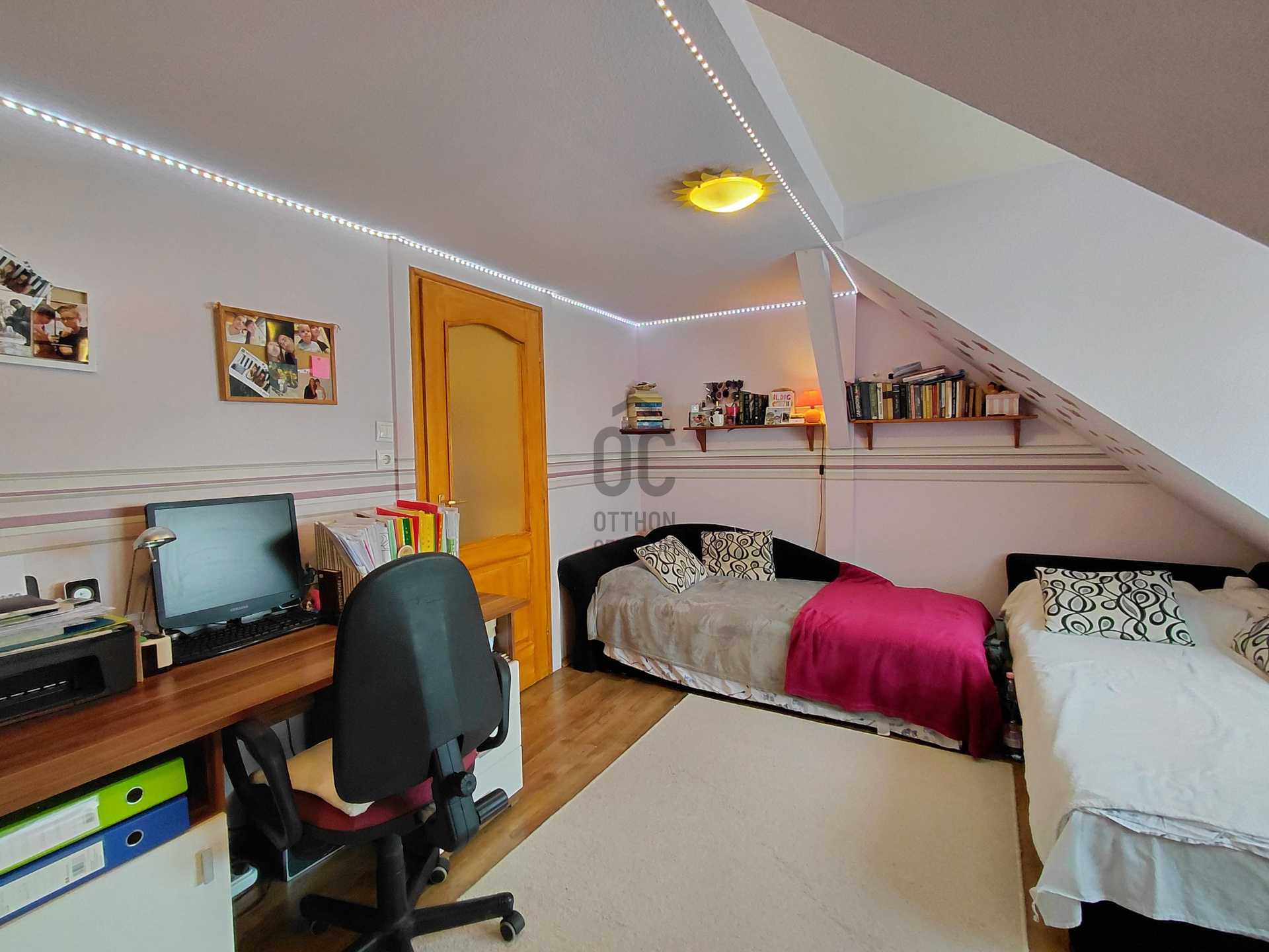 Gallery zoom image