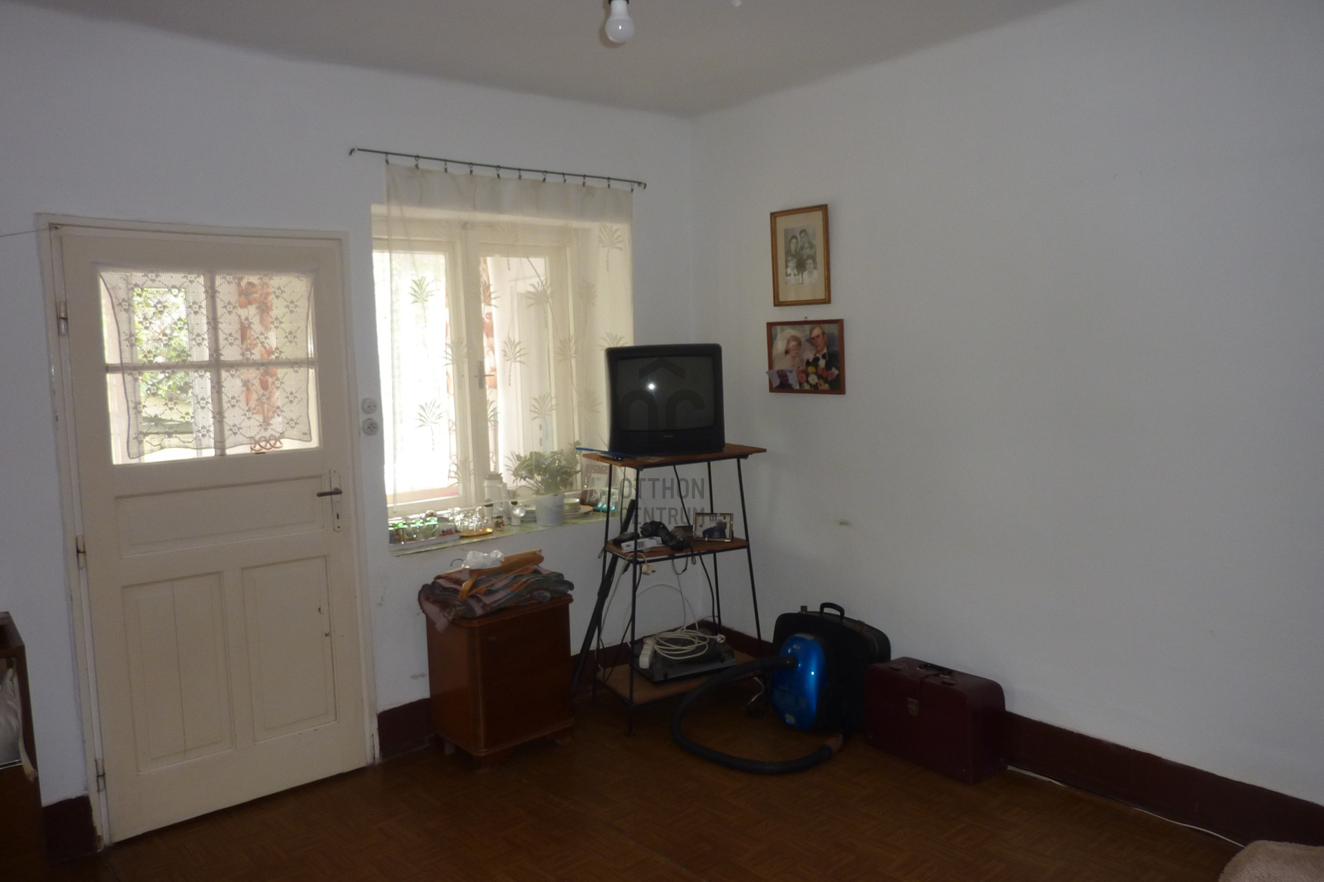 Gallery zoom image