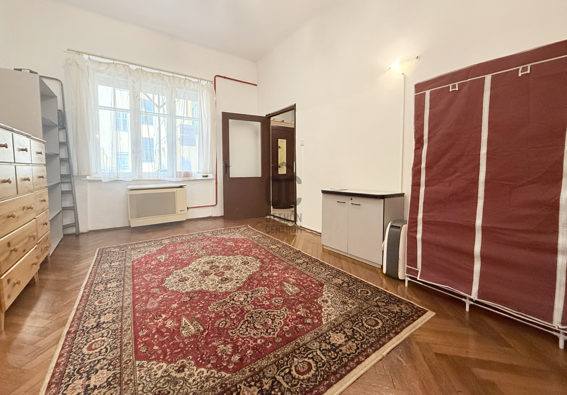Gallery zoom image