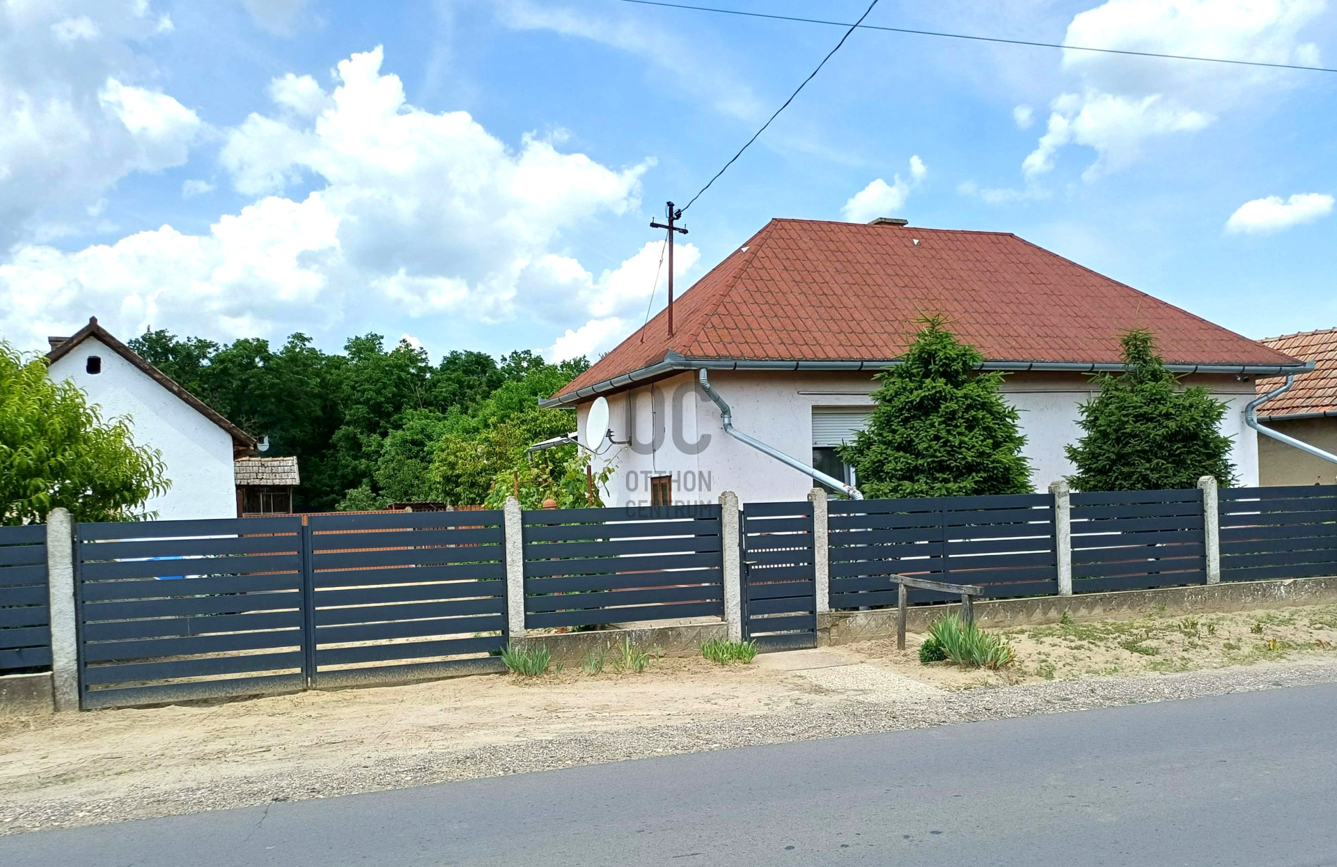 Gallery zoom image