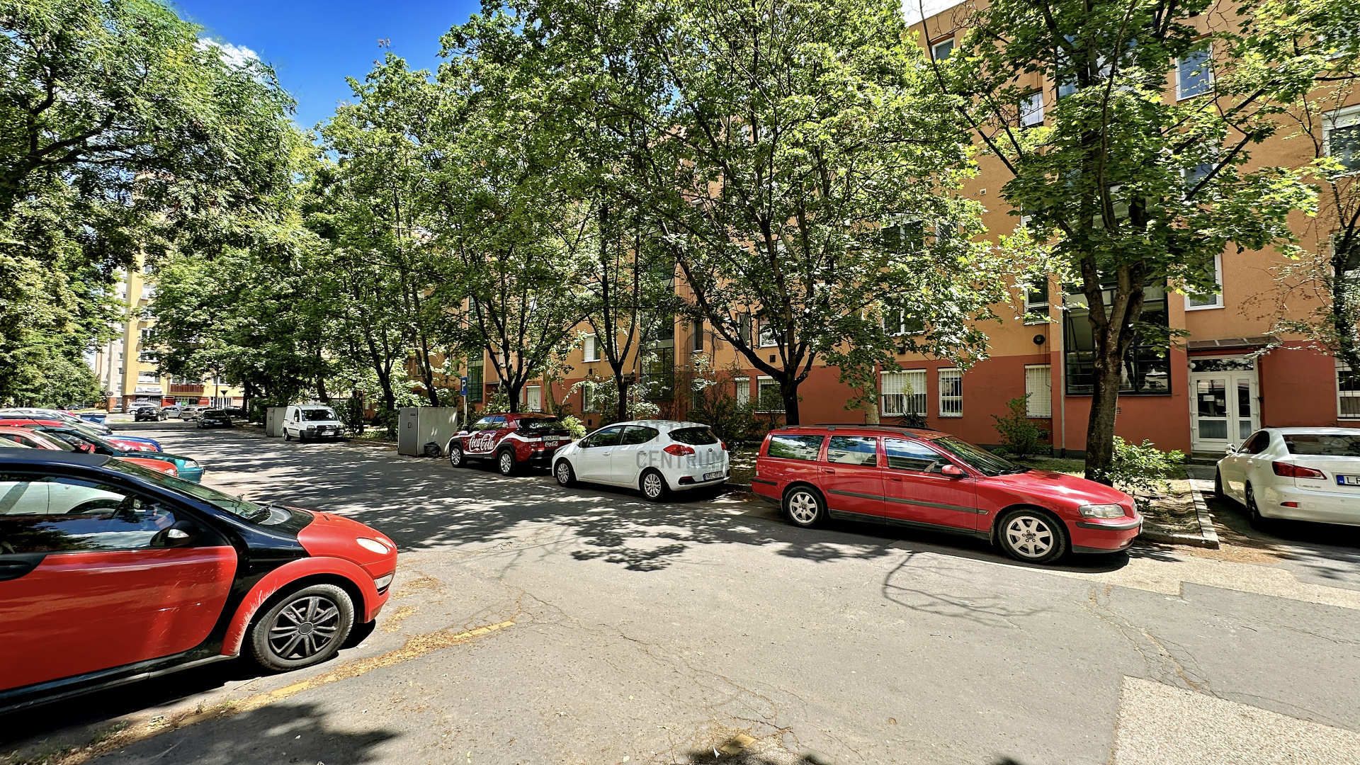 Gallery zoom image