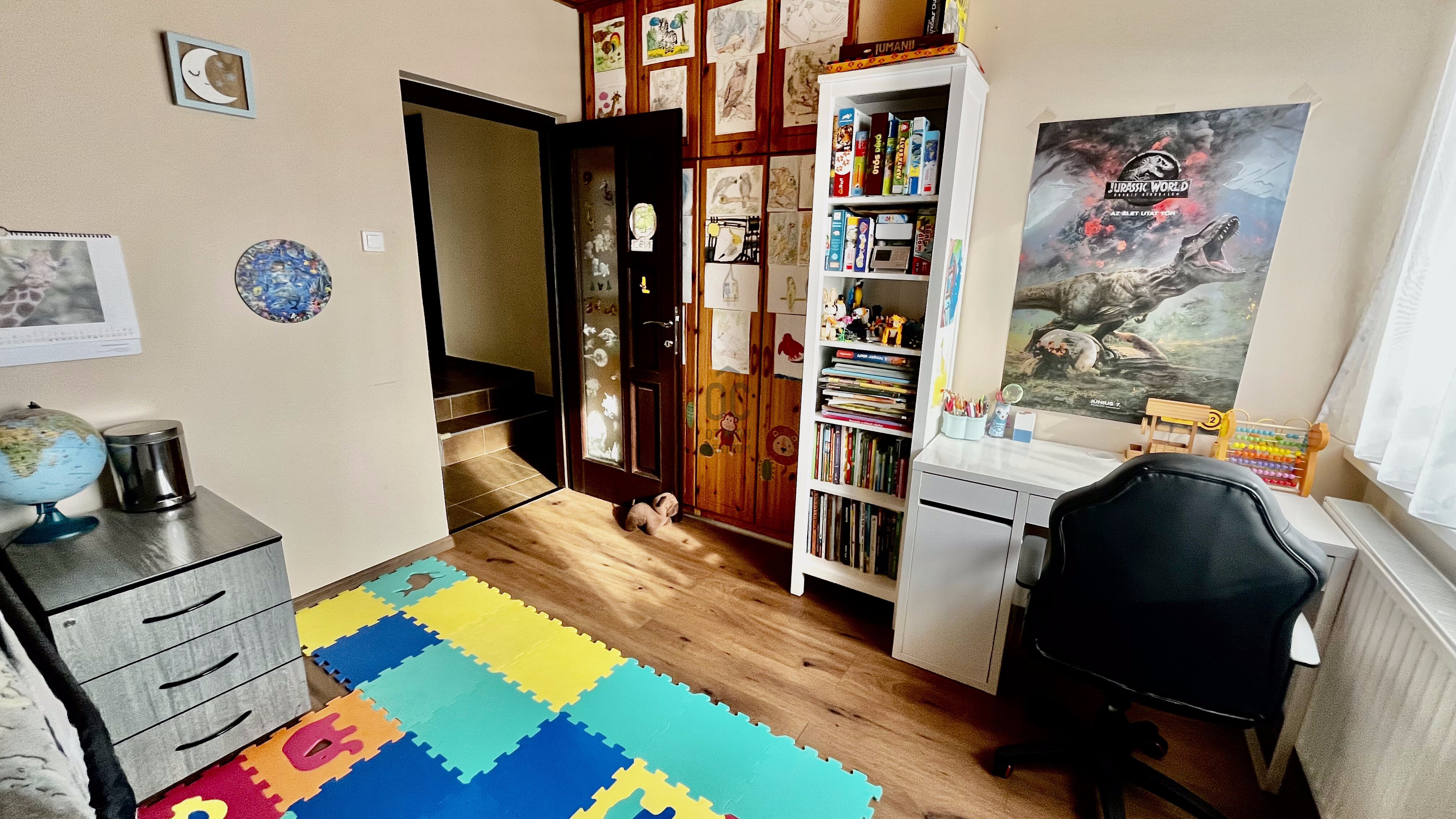 Gallery zoom image