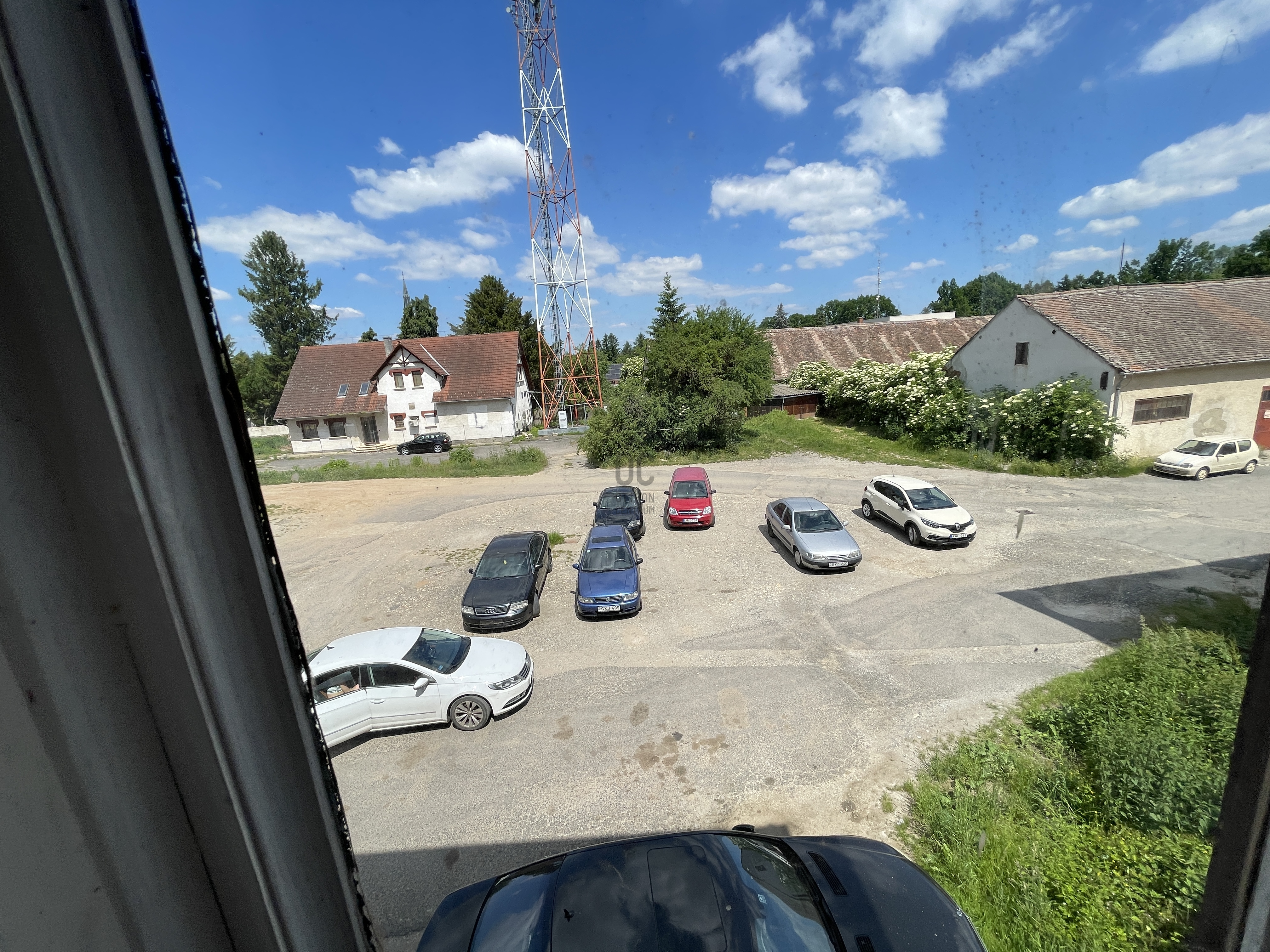 Gallery zoom image