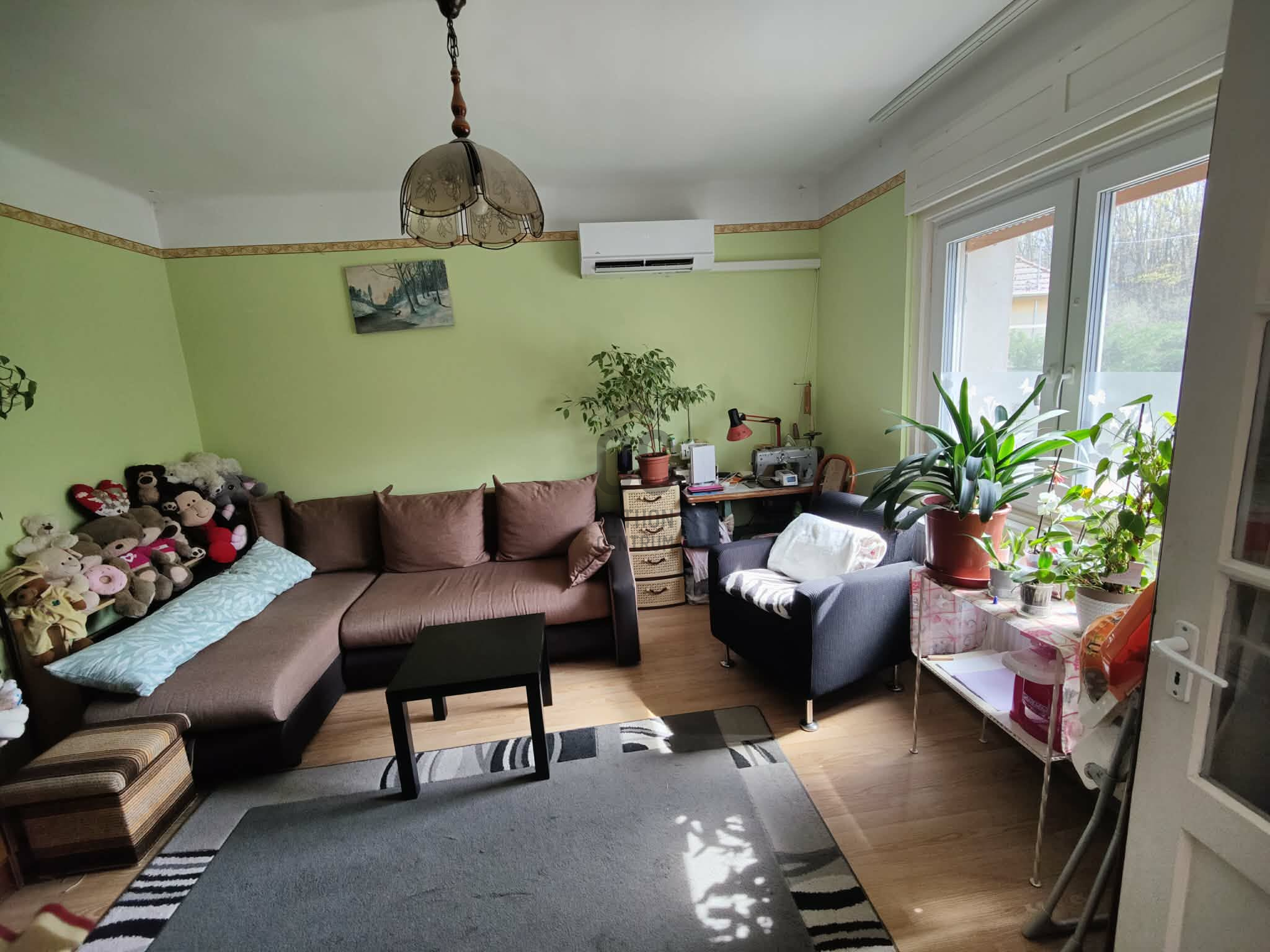 Gallery zoom image