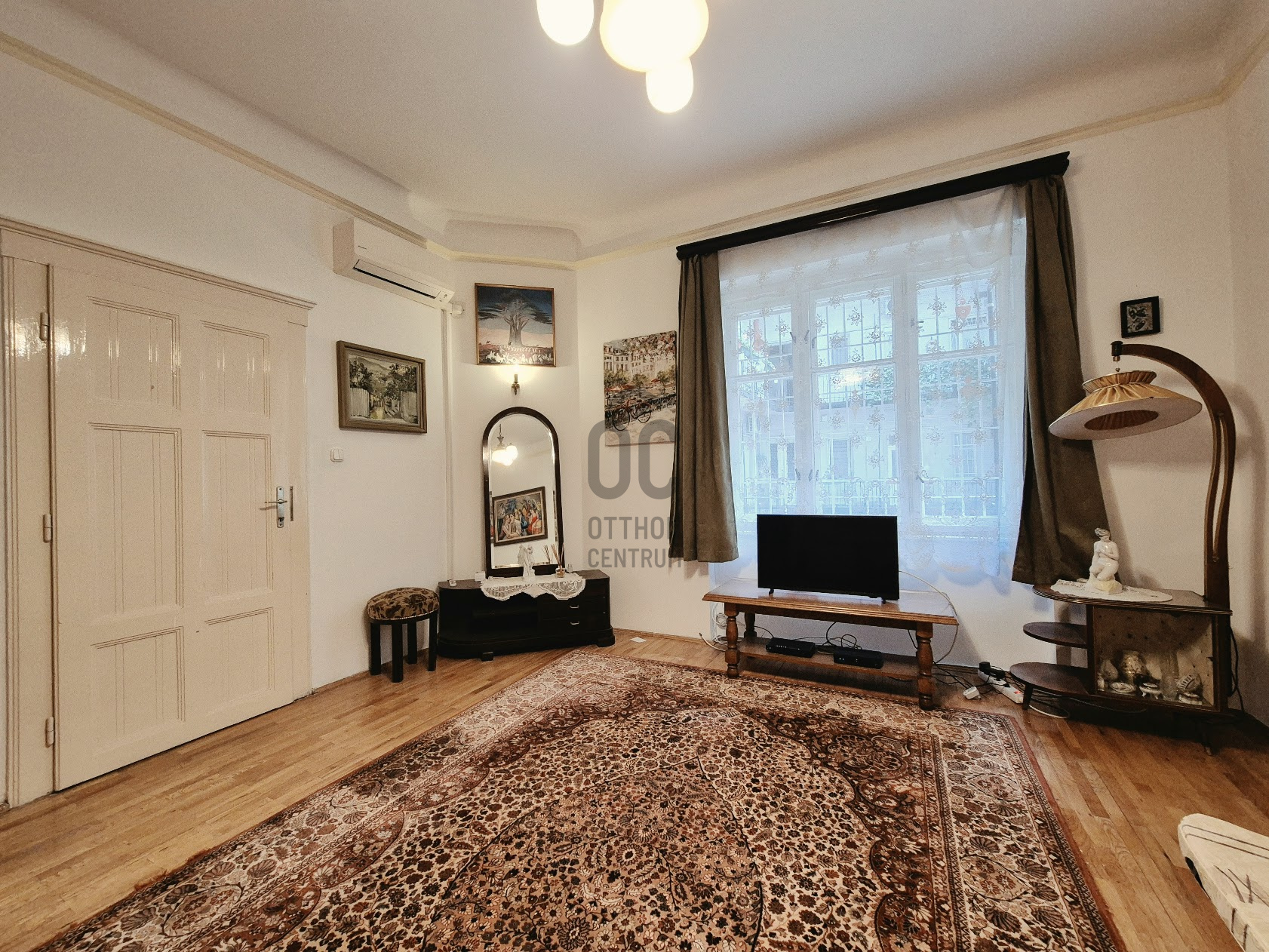 Gallery zoom image