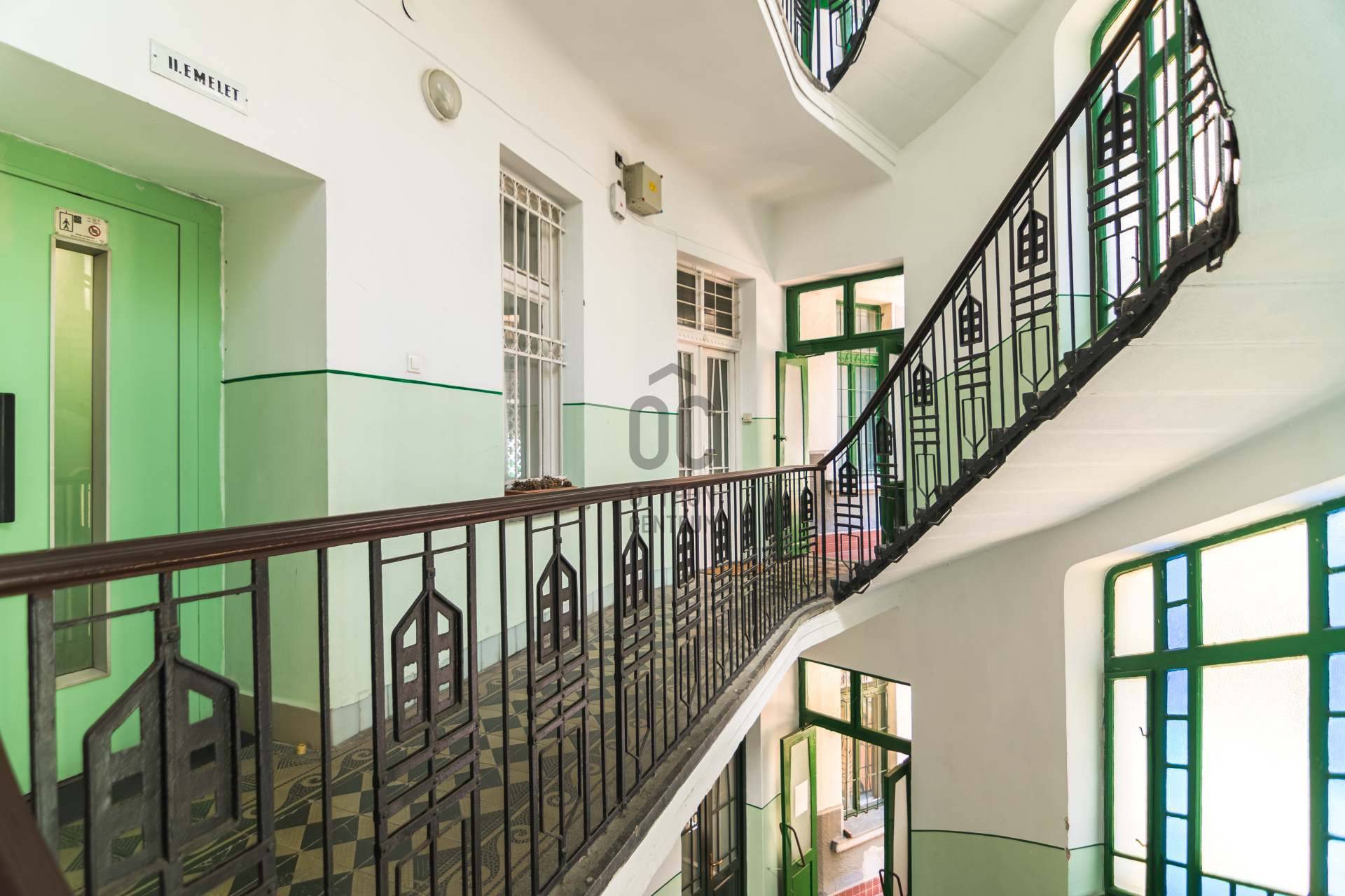 Gallery zoom image