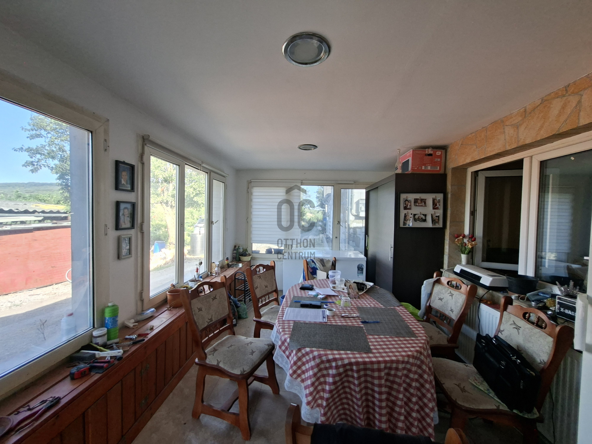 Gallery zoom image