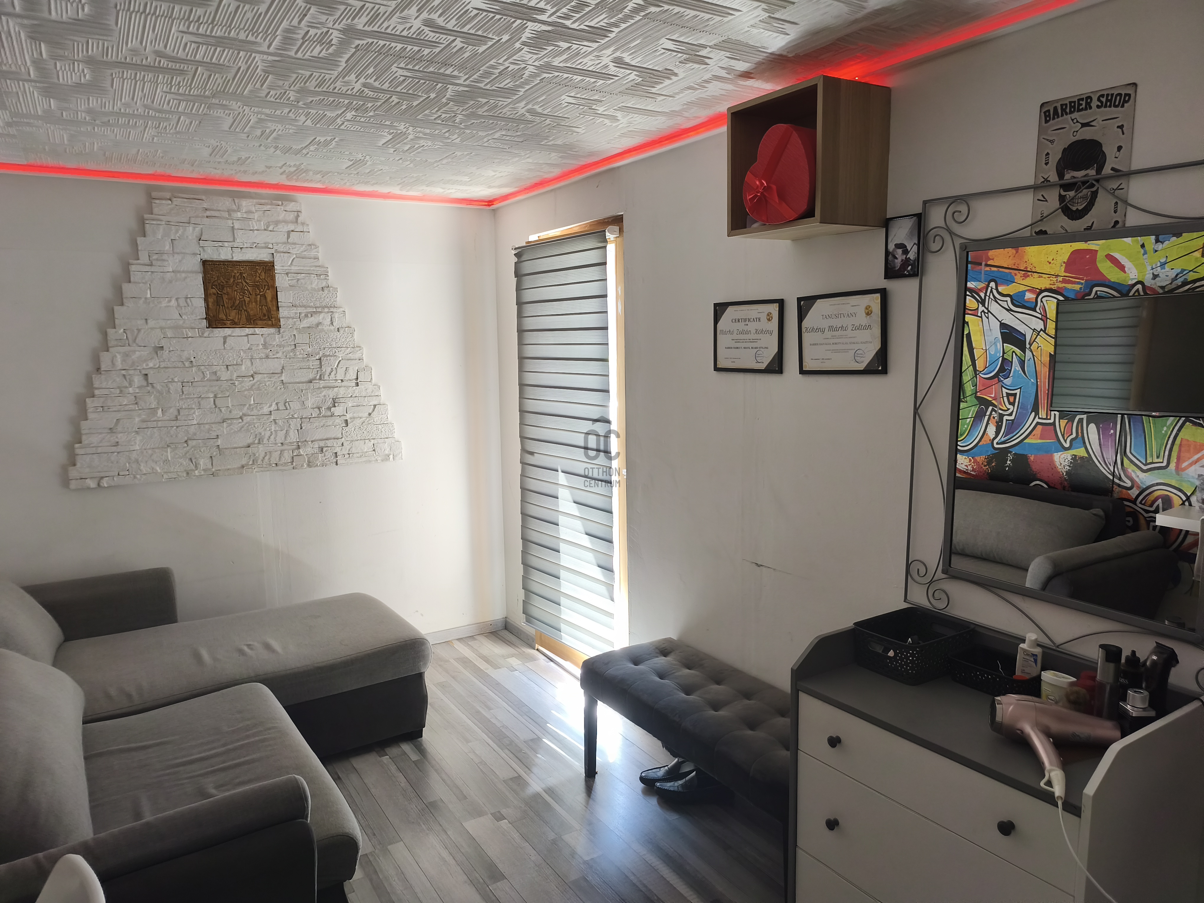 Gallery zoom image