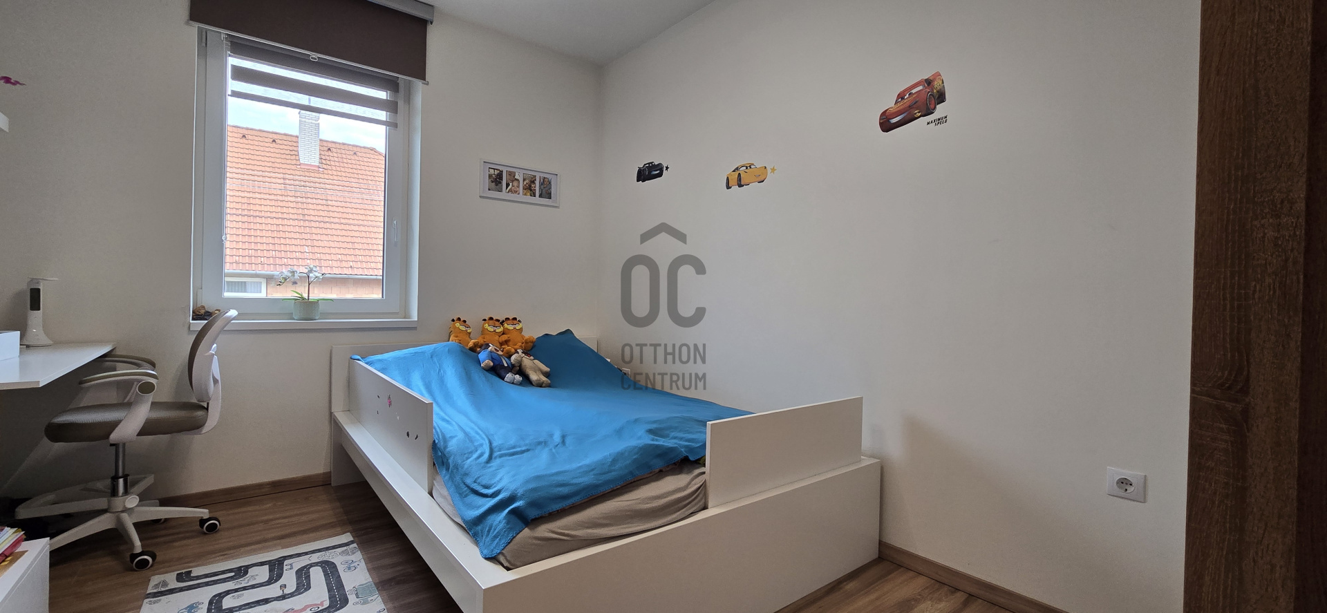 Gallery zoom image