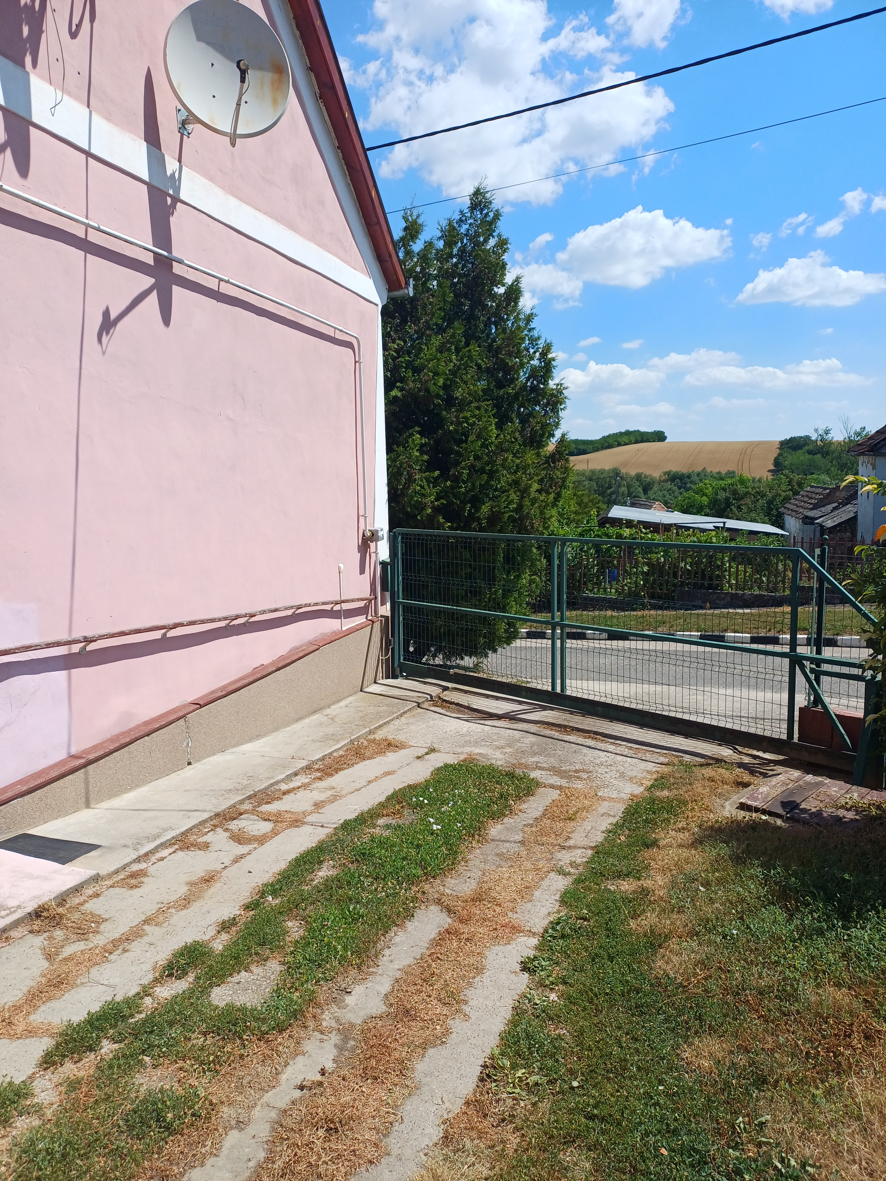 Gallery zoom image