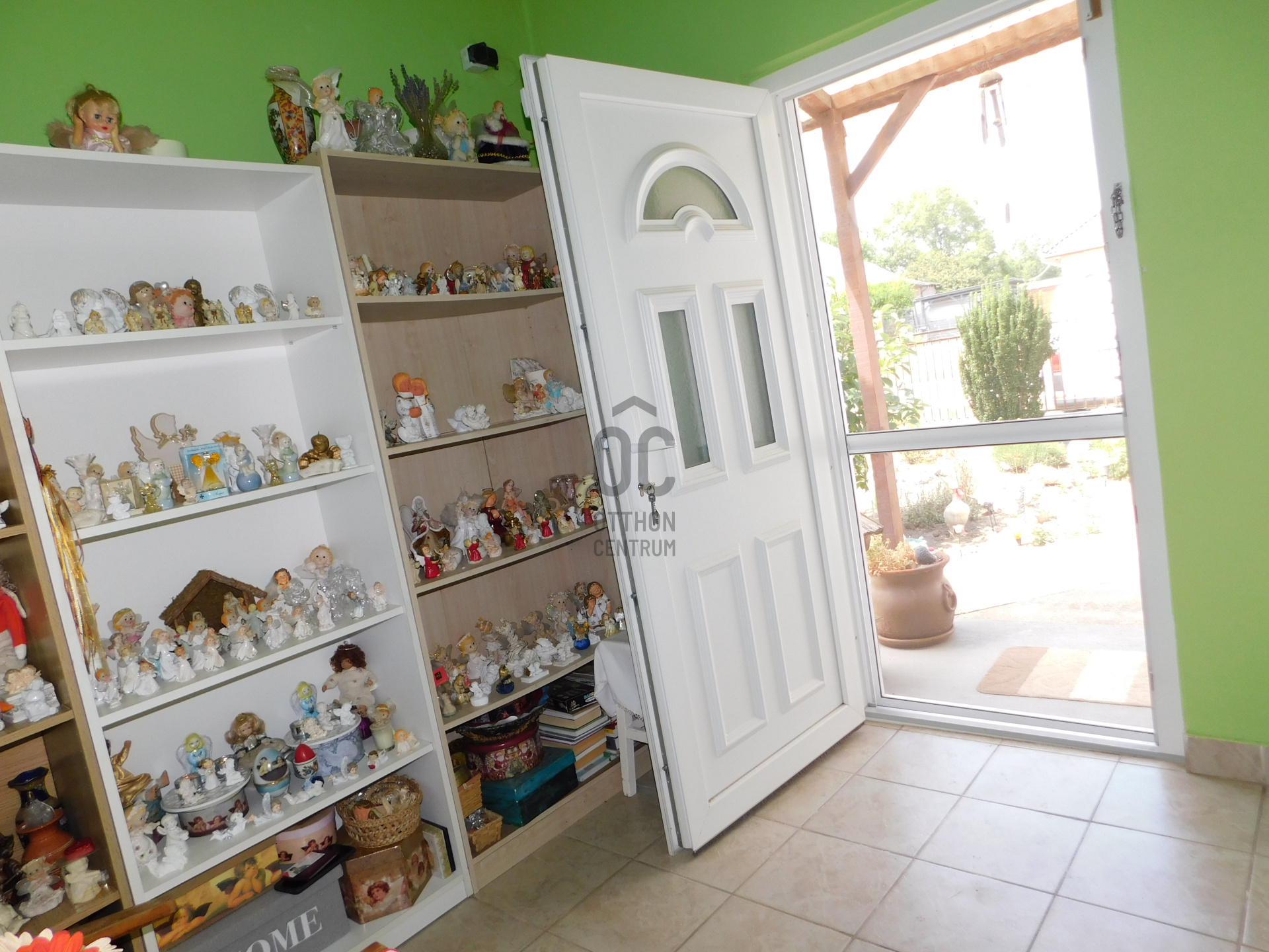 Gallery zoom image