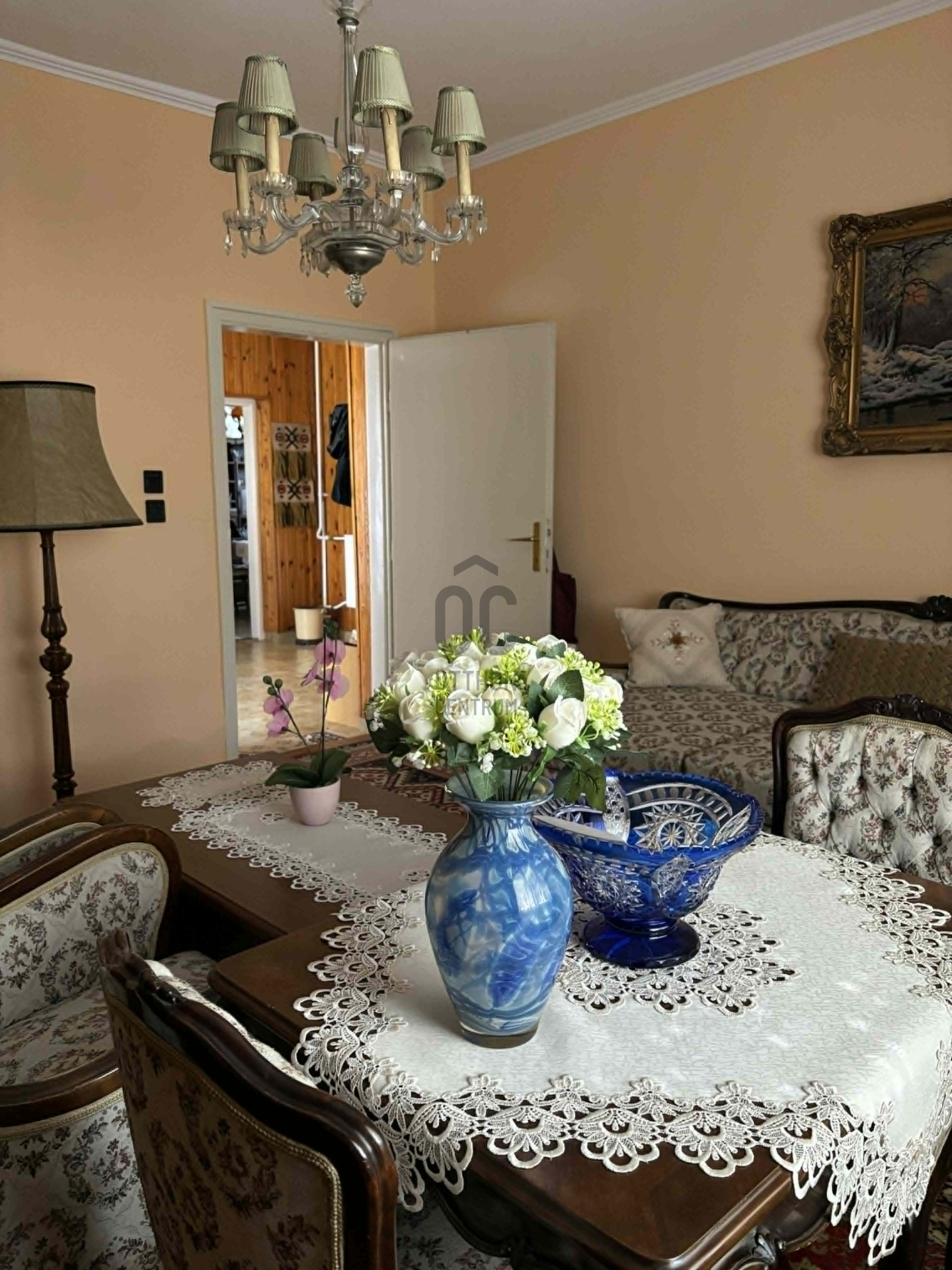 Gallery zoom image