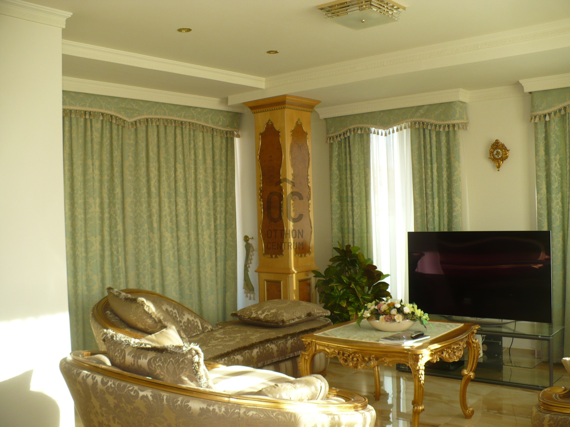 Gallery zoom image