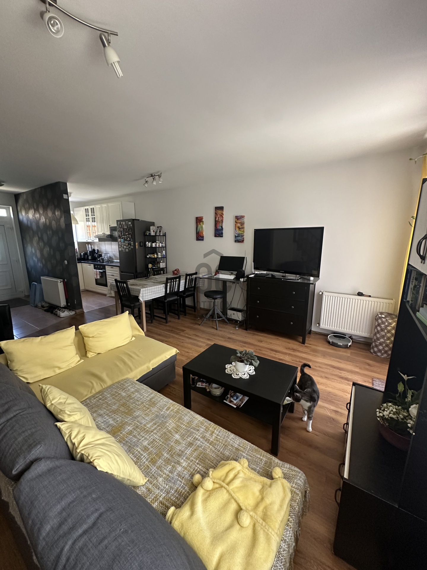 Gallery zoom image