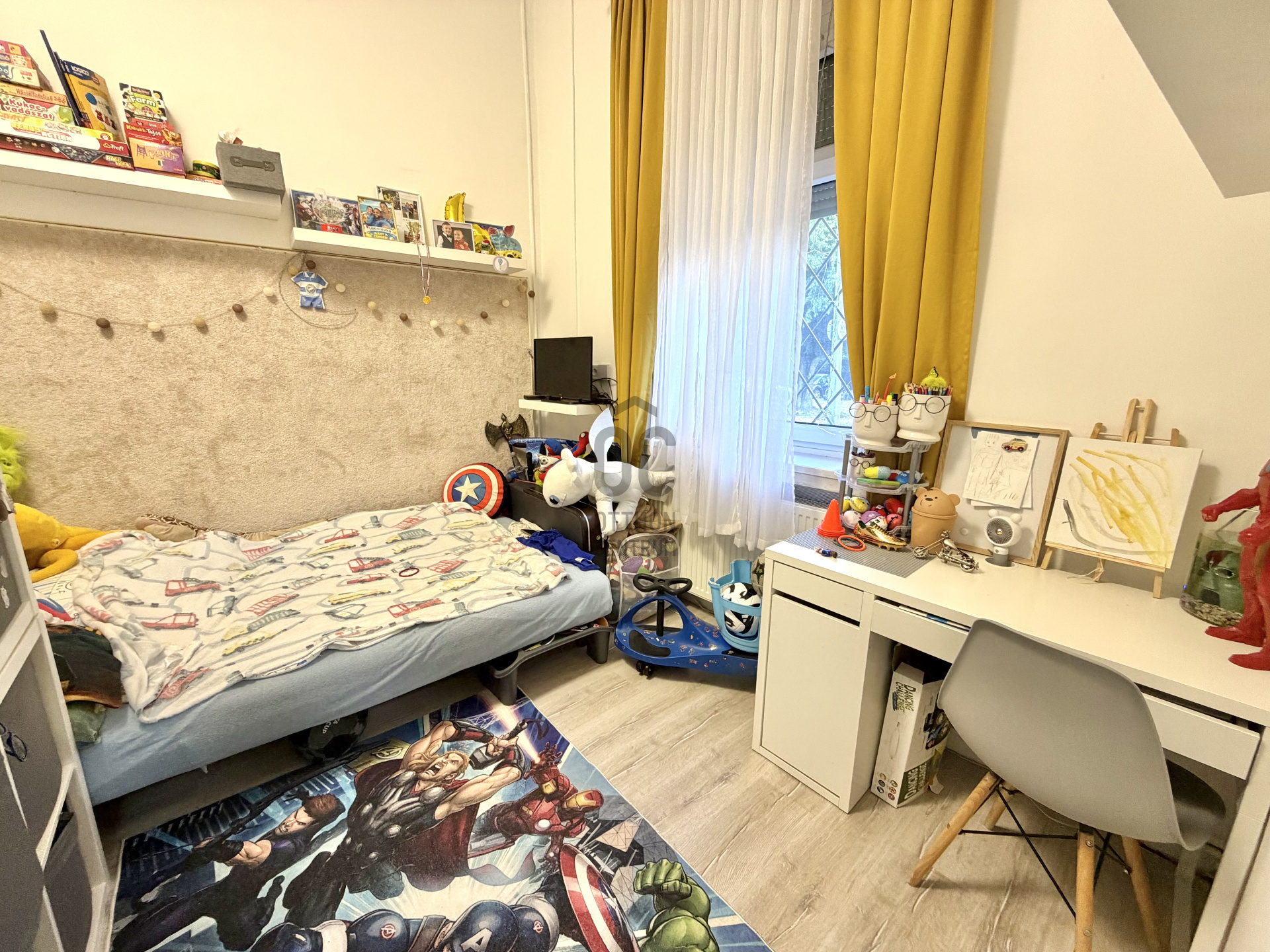 Gallery zoom image