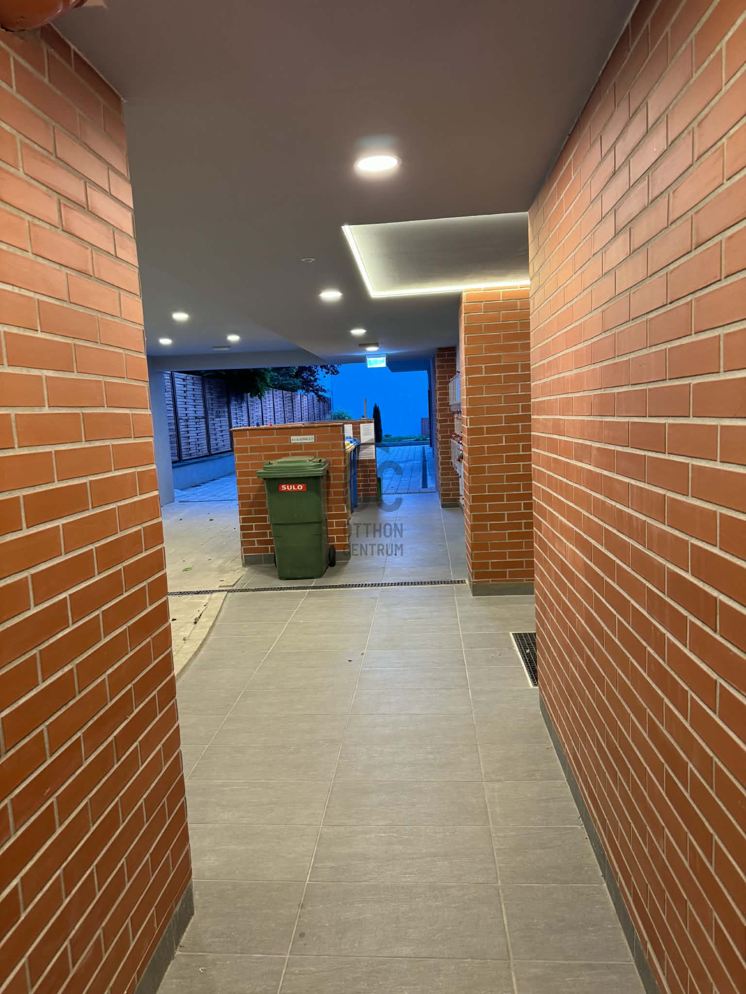 Gallery zoom image
