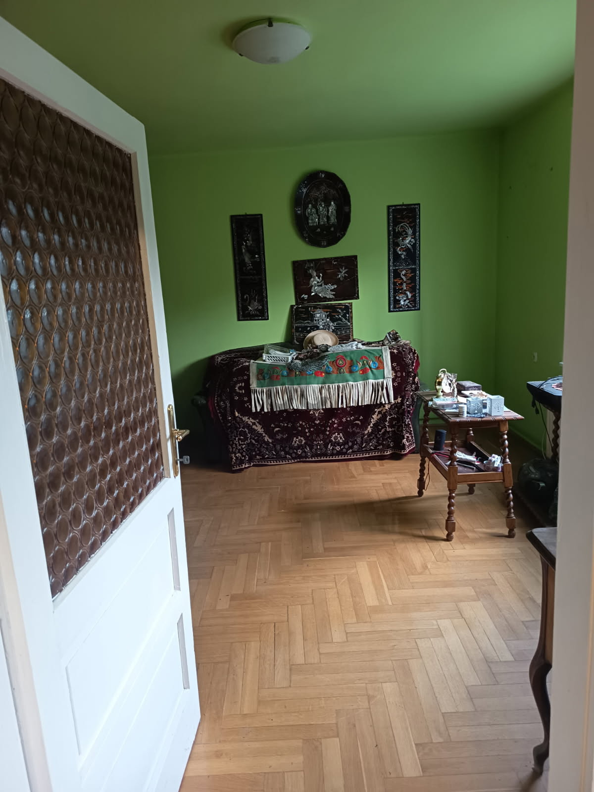 Gallery zoom image