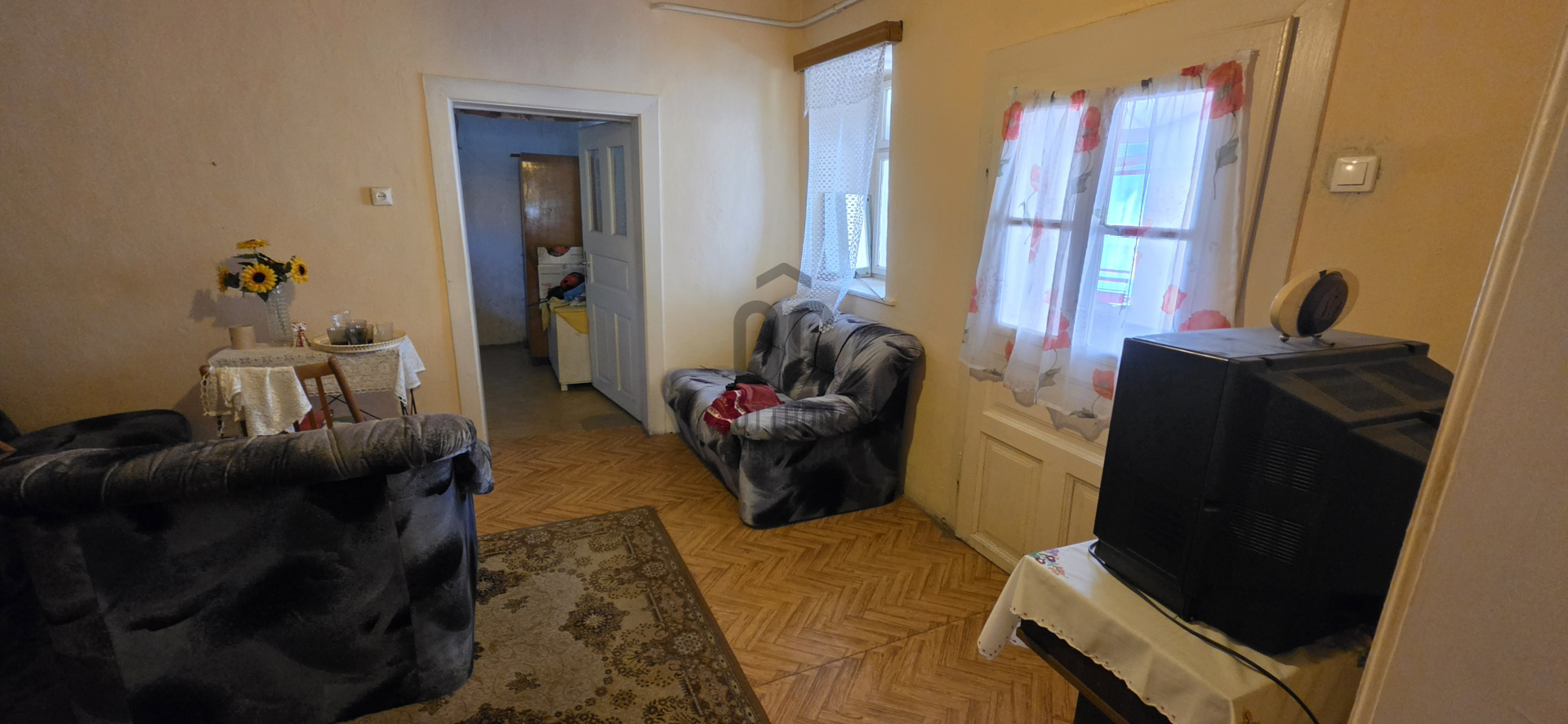 Gallery zoom image