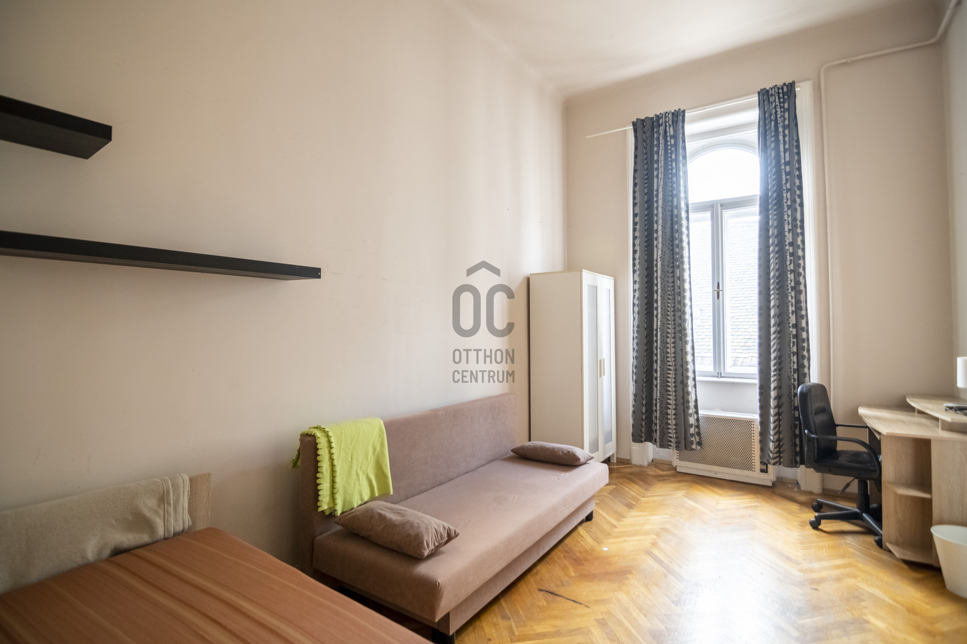 Gallery zoom image