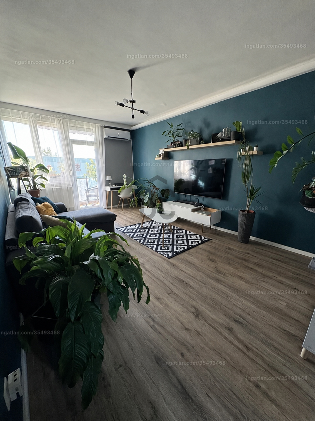 Gallery zoom image