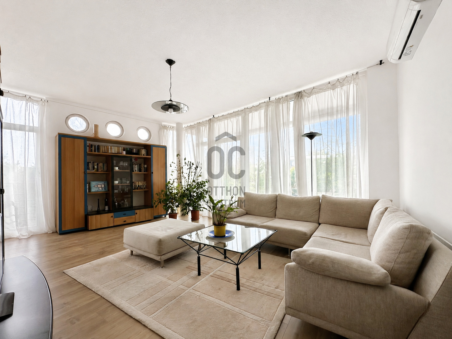 Gallery zoom image