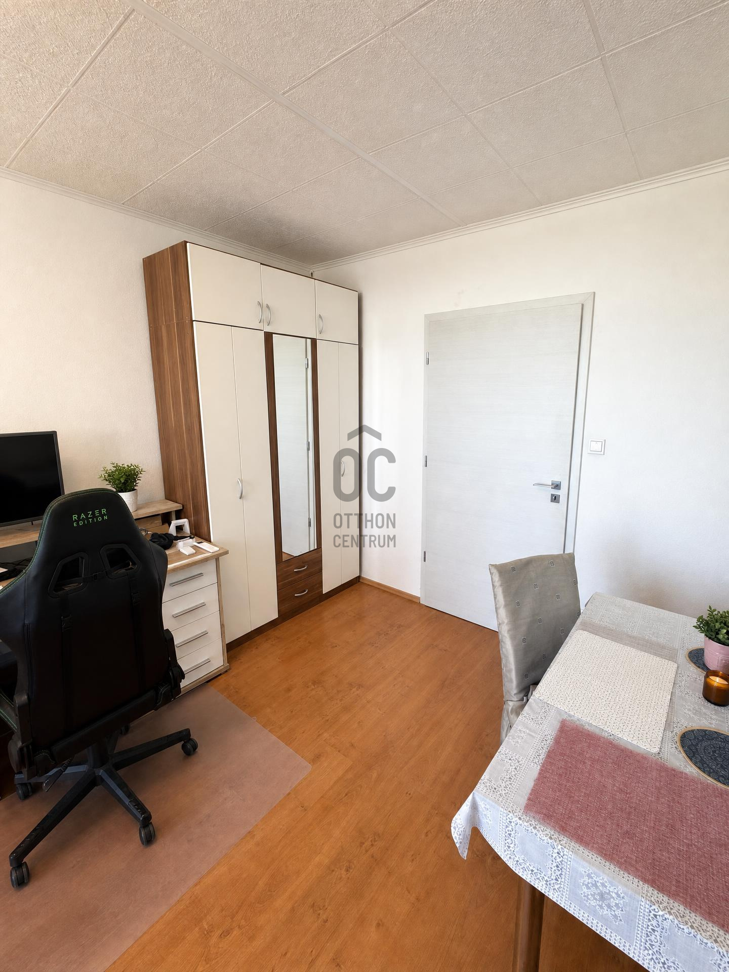 Gallery zoom image
