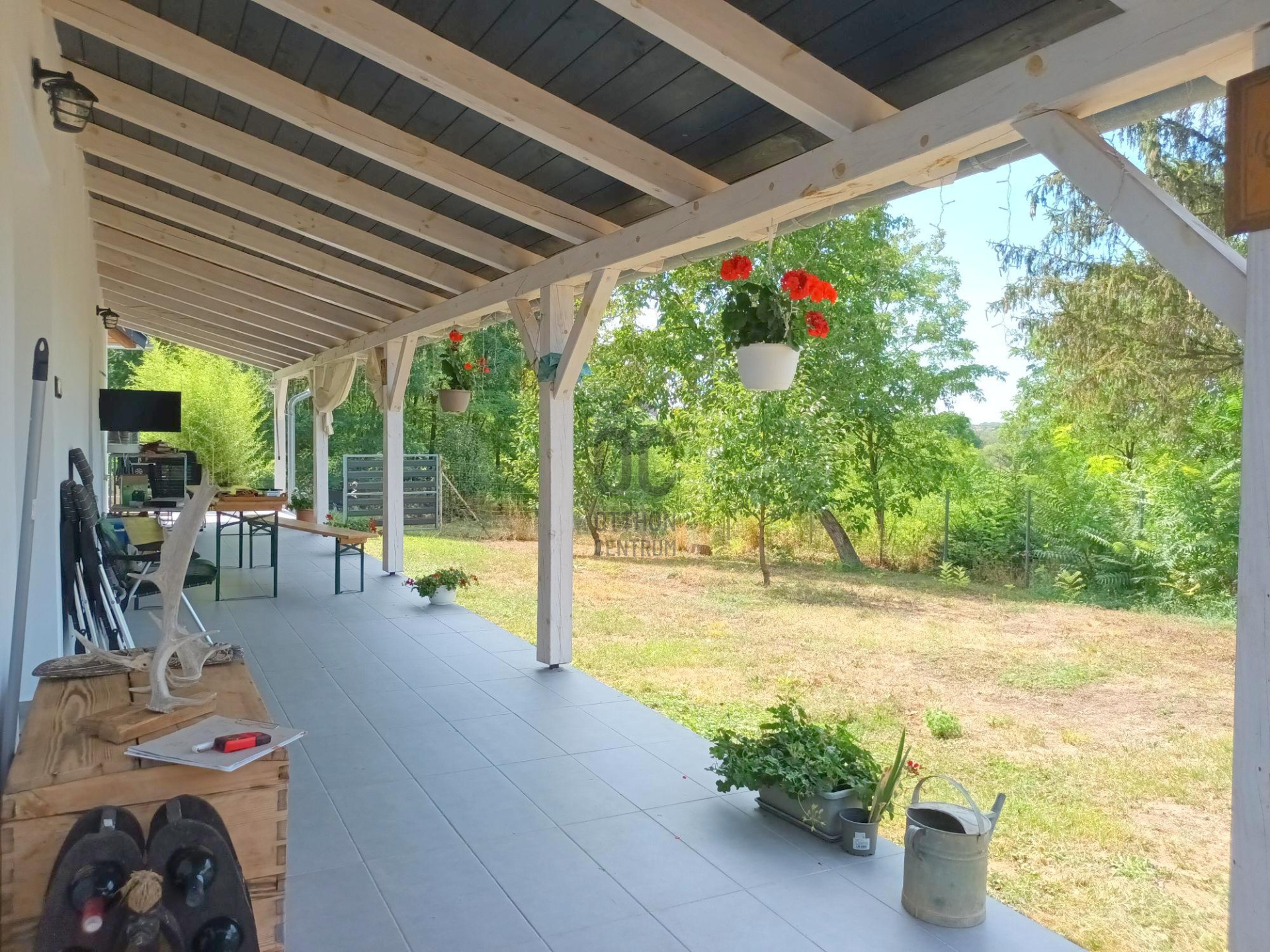 Gallery zoom image