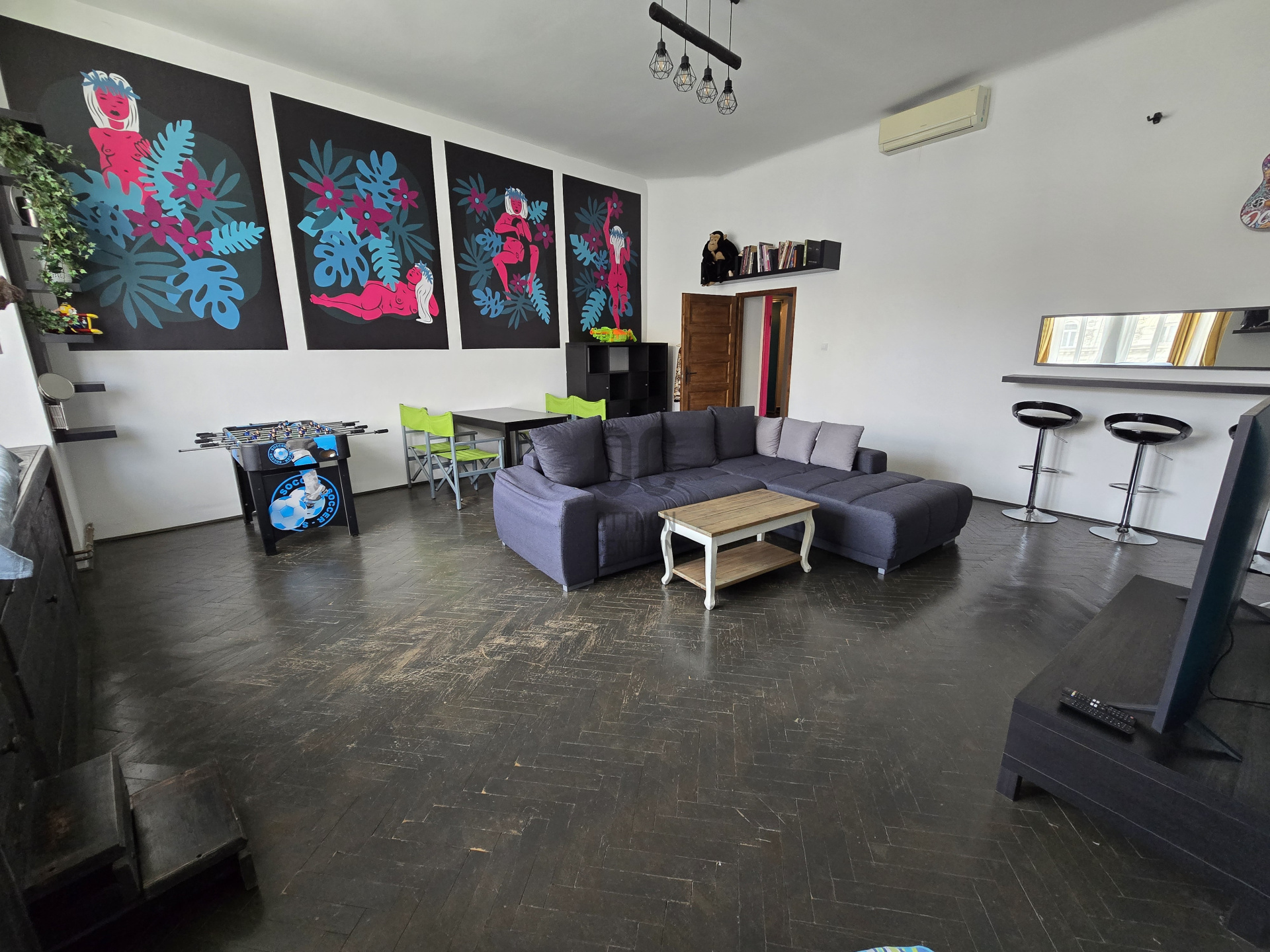 Gallery zoom image