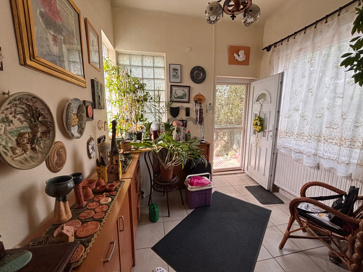 Gallery zoom image