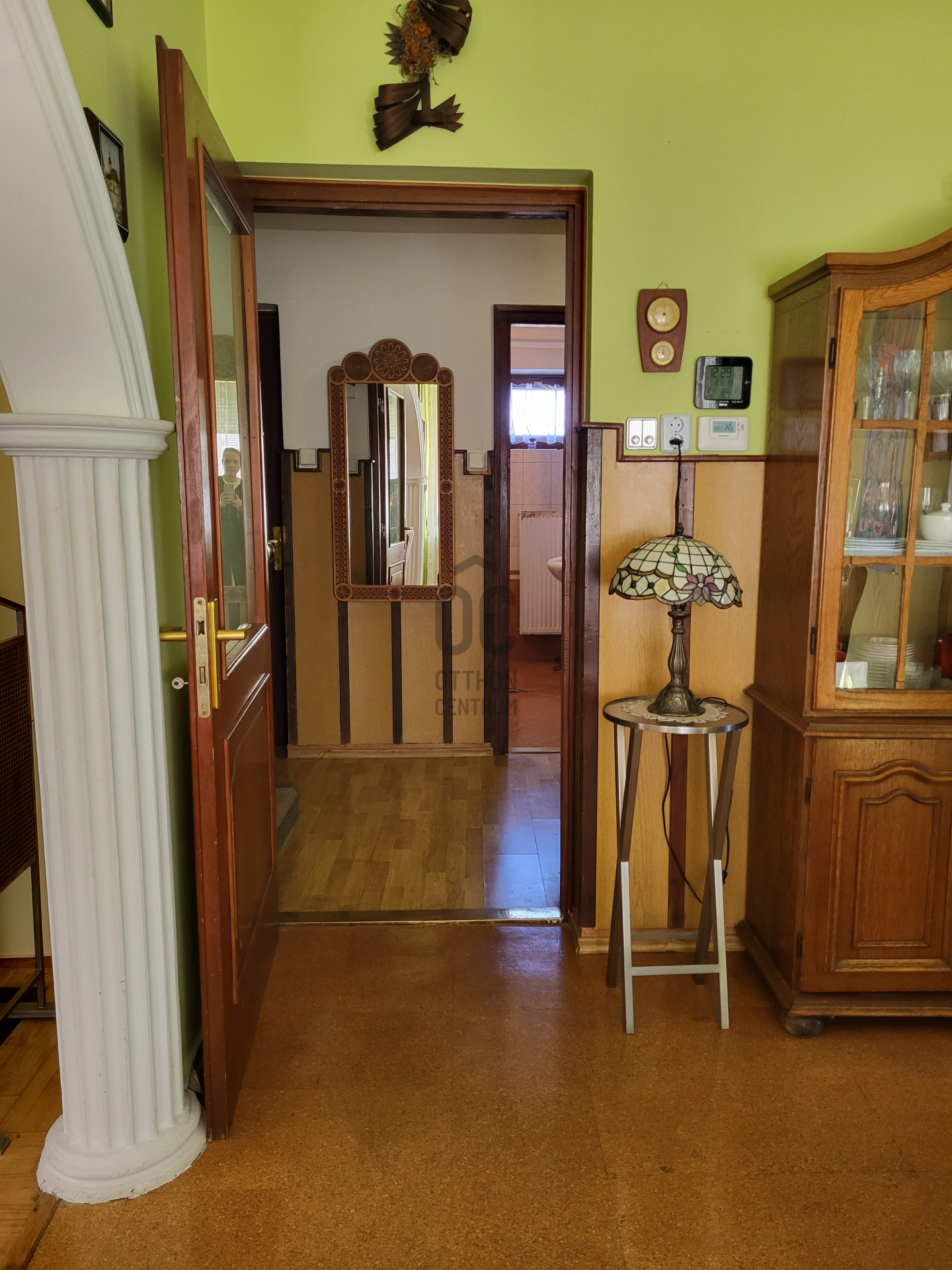 Gallery zoom image