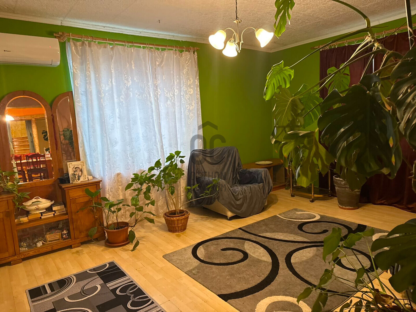 Gallery zoom image