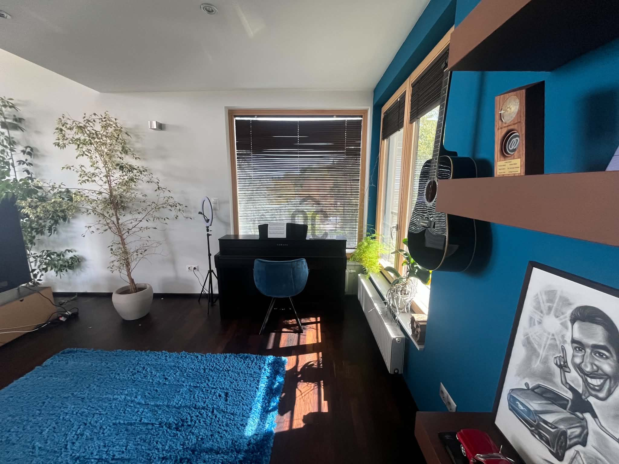 Gallery zoom image