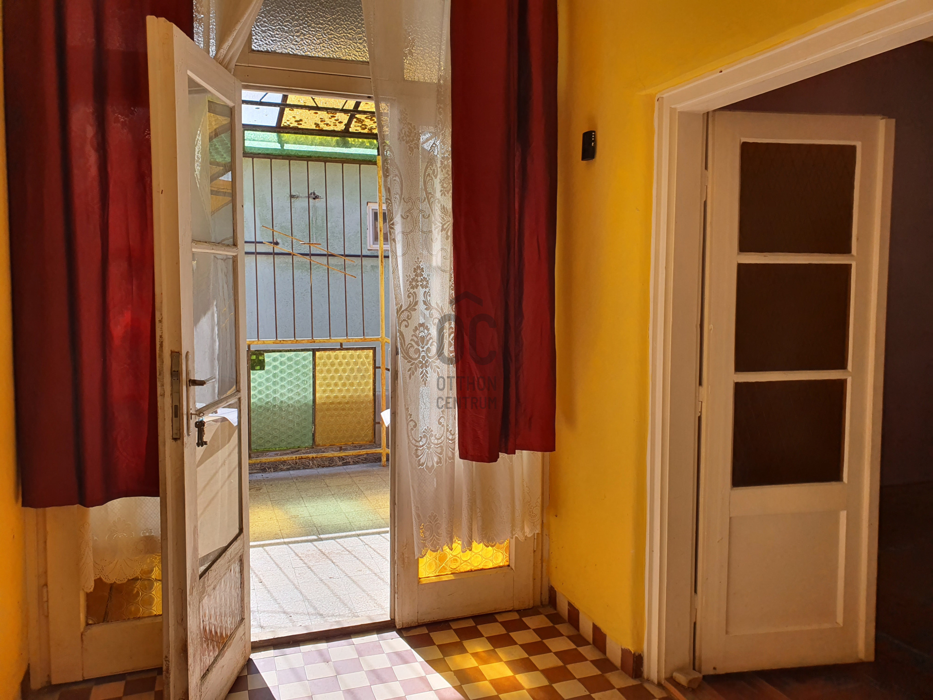 Gallery zoom image