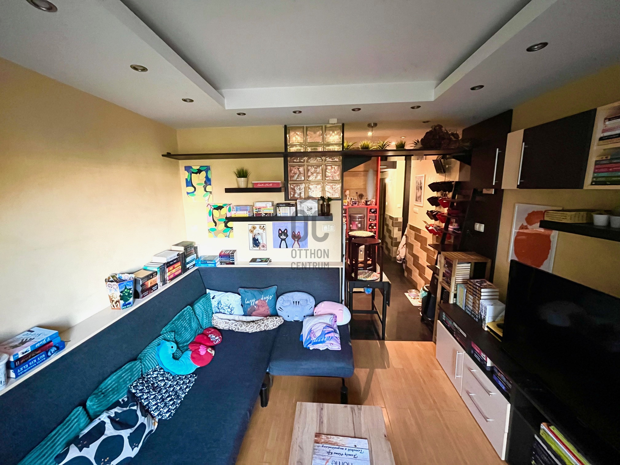 Gallery zoom image