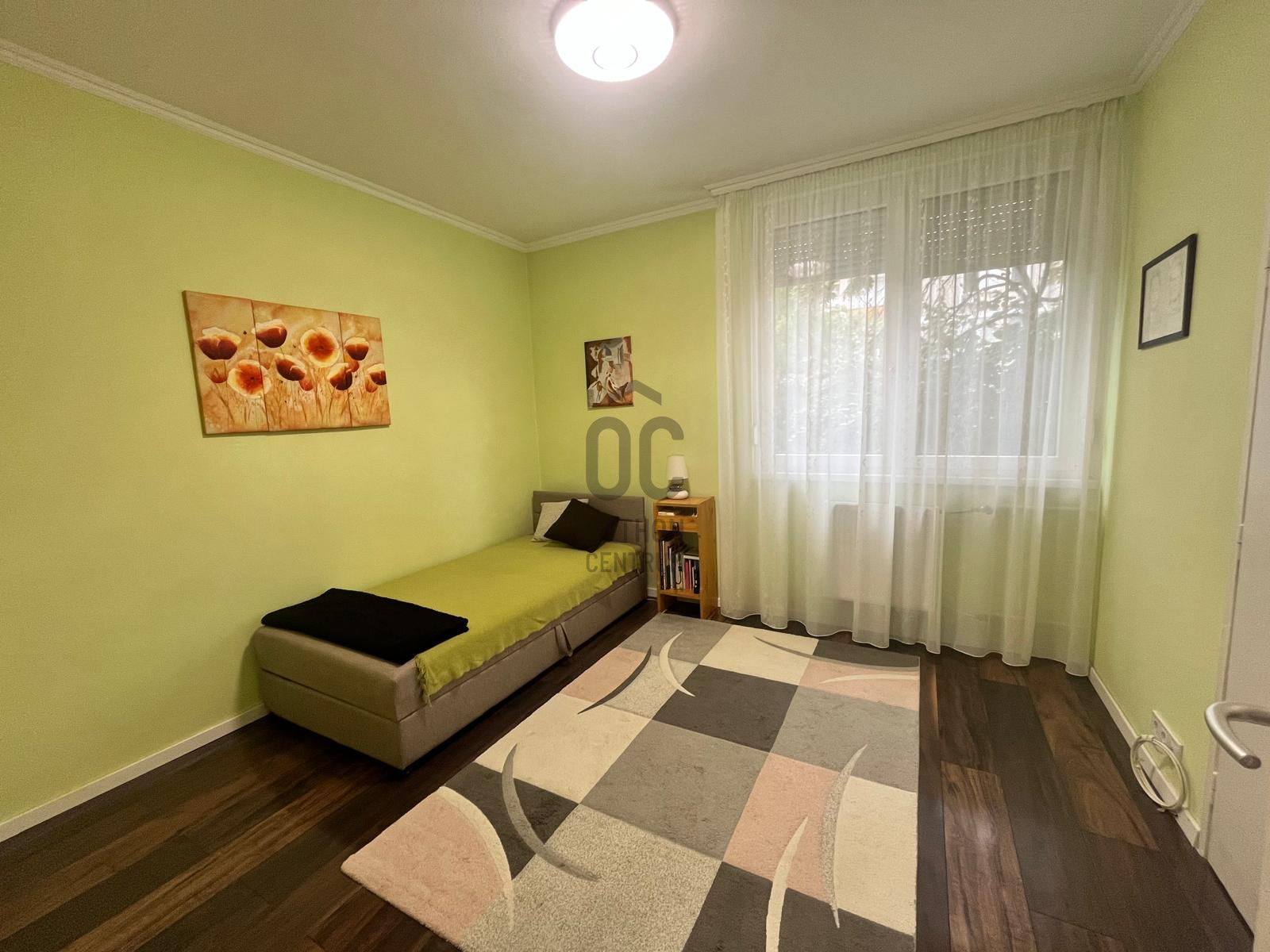 Gallery zoom image